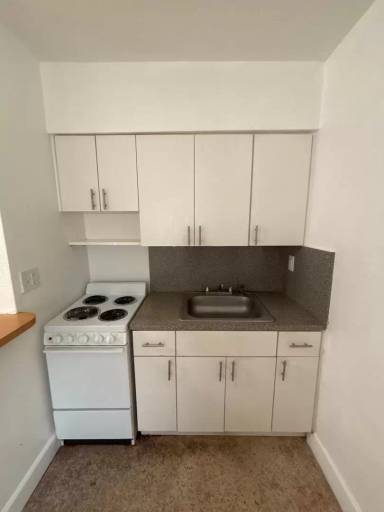 Main picture of 3171 SW 12th St