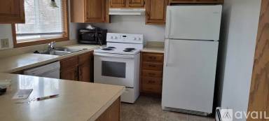 Main picture of 1309 S Washington St