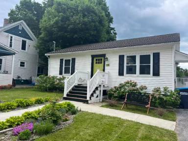Main picture of 24 Brainerd St