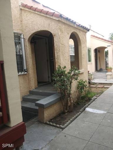 Main picture of 1410 3/4 N Serrano Ave