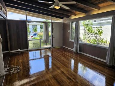 Main picture of 465 Halapia Pl