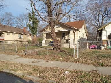 Main picture of 5825 Park Ave