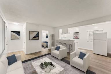 Main picture of 9721 S San Pedro St