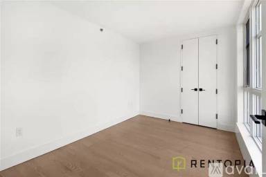 Main picture of 824 Lexington Ave