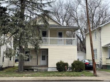 Main picture of 220 W Union St