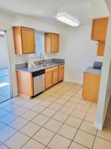Main picture of 5145 E Lane Ave