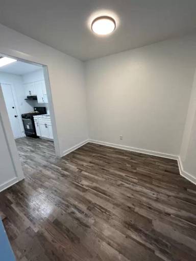 Main picture of 2507 Airport Cir