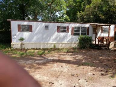 Main picture of 2827 Bettys Ln