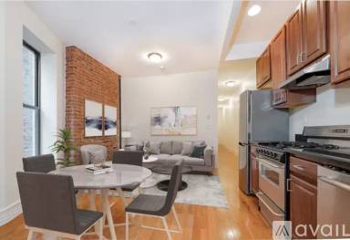Main picture of 100 W 77th St