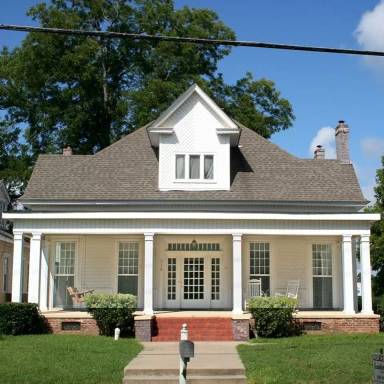 Main picture of 307 S Brundidge St