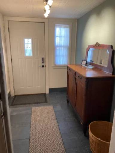 Main picture of 2221 Seymour Ave