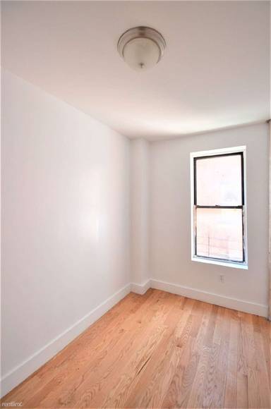 Main picture of 2707 Morris Ave