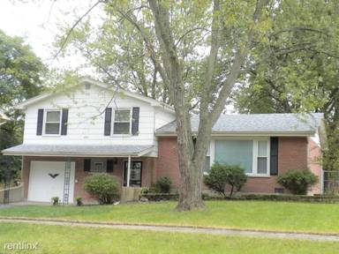 Main picture of 4741 176th Pl