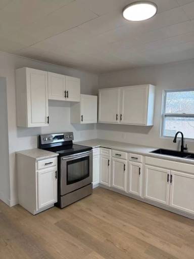 Main picture of 1119 S Main St