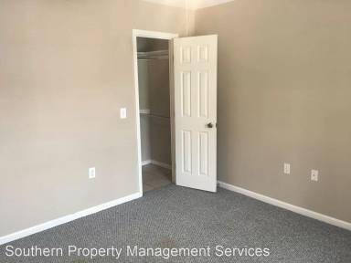 Main picture of 140 Lanier Dr