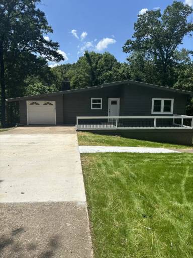 Main picture of 35 Hatcher Dr