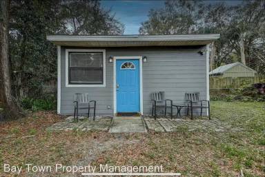 Main picture of 1303 E Crawford St