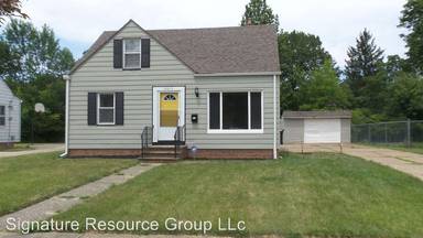 Main picture of 18613 Invermere Ave