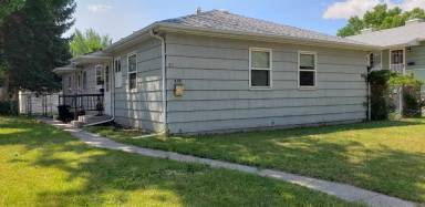 Main picture of 806 5th Ave S