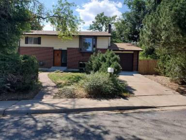 Main picture of 4637 Huey Cir