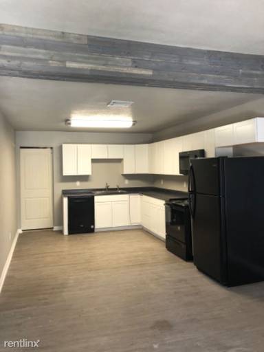 Main picture of 832 E 5th St