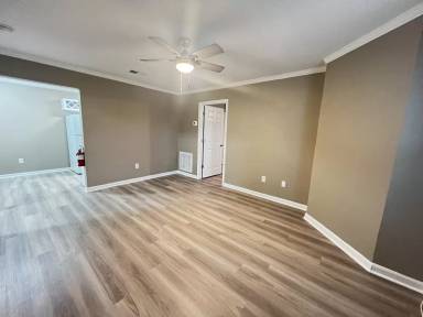 Main picture of 2150 N Sherwood Forest Dr Apartments