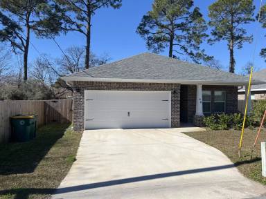 Main picture of 60 Brenda Ln
