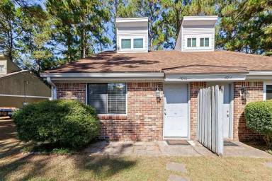 Main picture of 4016 Chipola St