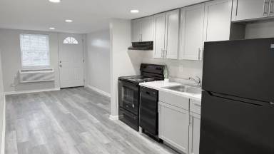 Main picture of 168 Shadeland Ave