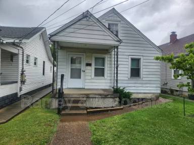 Main picture of 831 Denmark St