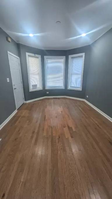 Main picture of 1134 N Ridgeway Ave