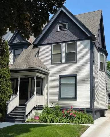 Main picture of 2700 N Murray Ave