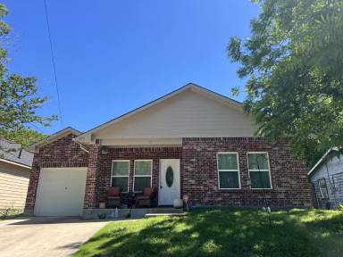 Main picture of 1213 Hemphill St