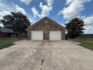 Main picture of 5100 Heather Lane
