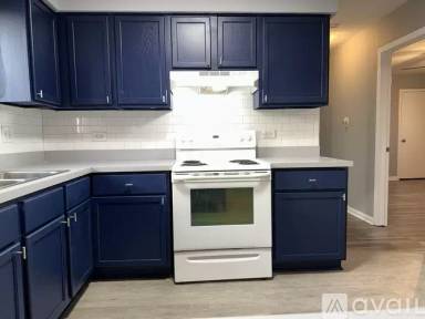 Main picture of 525 W Pleasant Ln