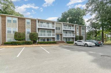 Main picture of 1645 Arlyn Cir