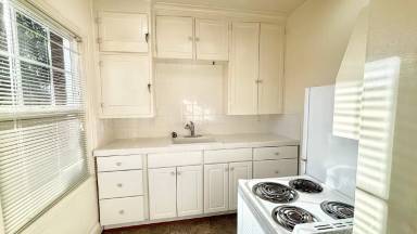 Main picture of 236 SE 32nd Ave