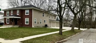 Main picture of 76 Ayrault Dr