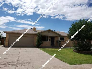 Main picture of 2705 Vermont St NE