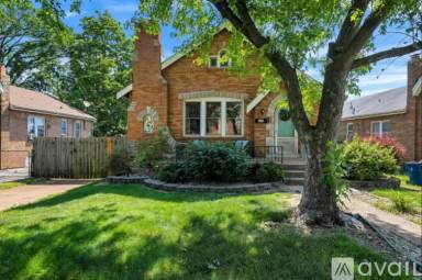 Main picture of 9316 Althea Ave