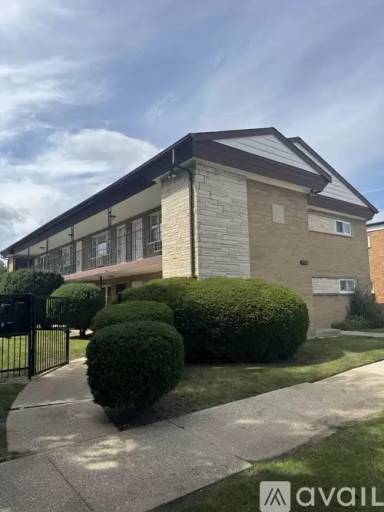 Main picture of 3908 Powell Ave