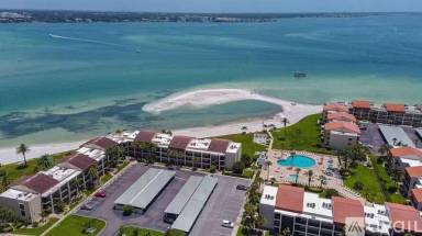 Main picture of 865 S Gulfview Blvd