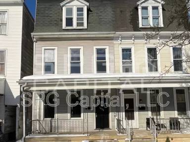 Main picture of 1433 Monroe St