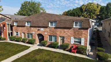 Main picture of 190 E Norwich Ave - A