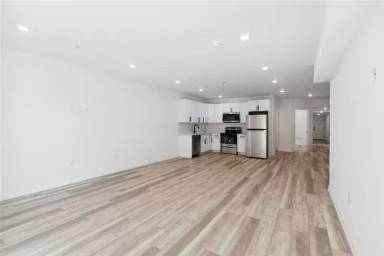Main picture of 890-892 N 42 St Apartments