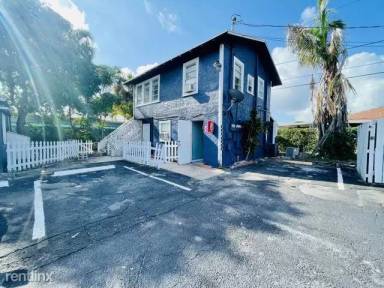 Main picture of 1000 W Lakewood Rd