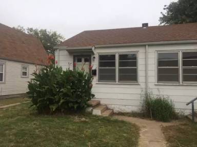 Main picture of 710 W Dayton Ave