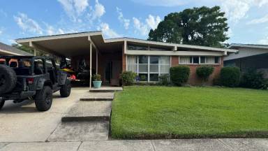 Main picture of 228 Topaz St