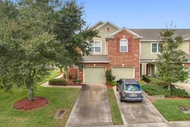 Main picture of 6984 Roundleaf Dr