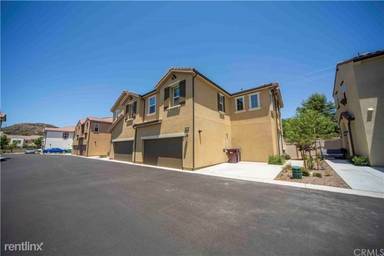 Main picture of 27387 Bella Ln